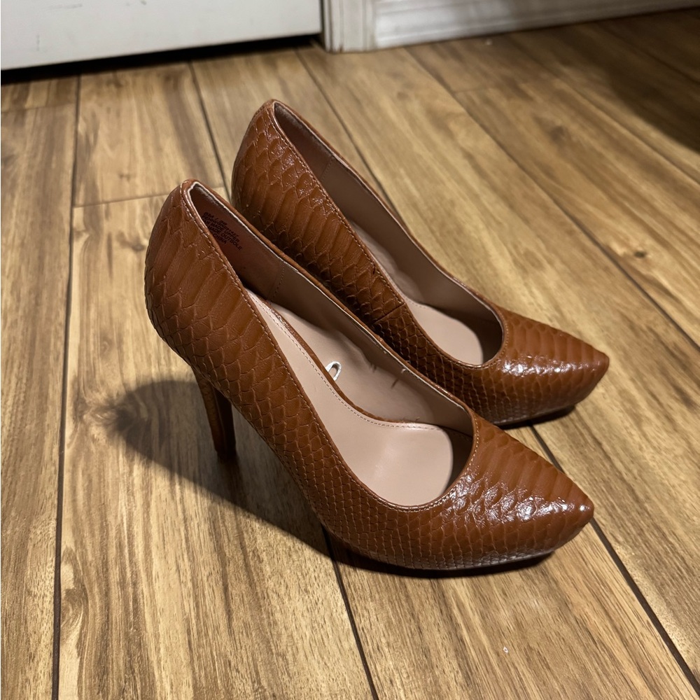 Bcbgeneration Brown Textured Heels - image 1